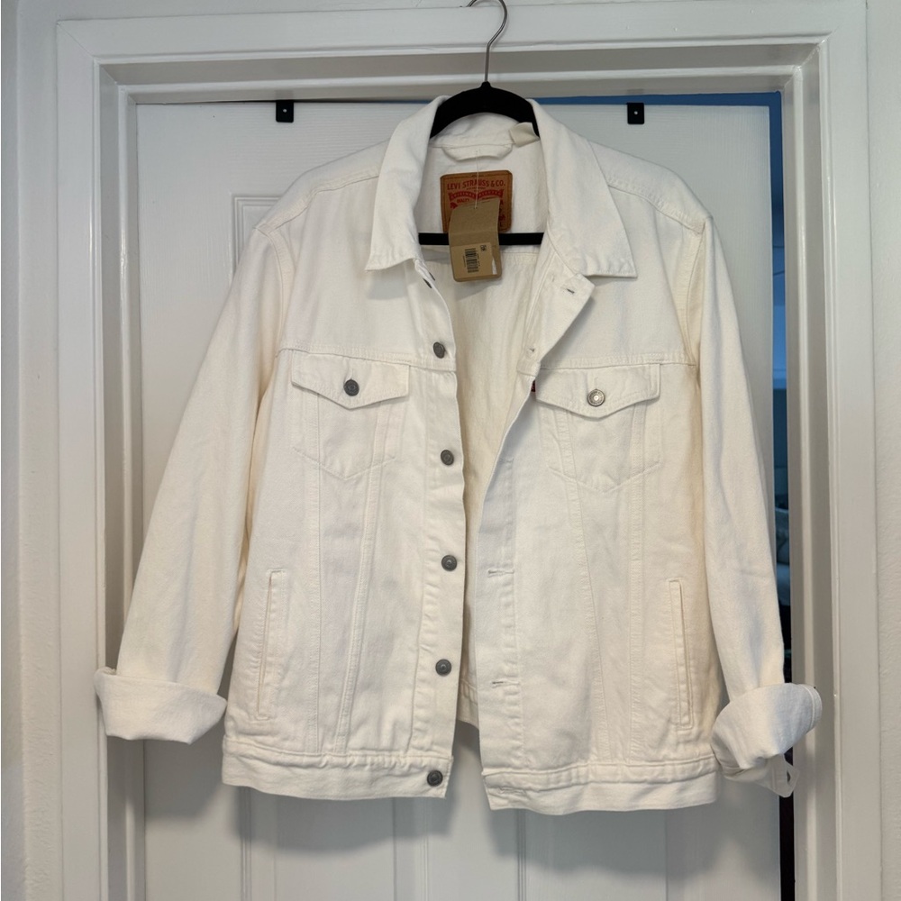 Levi’s White Denim Trucker Jacket – Size L – New With Tags